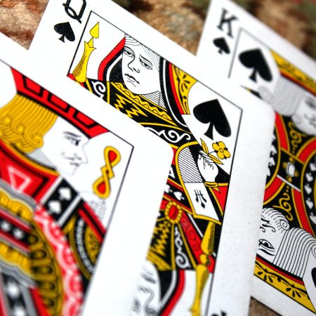 Oltre il poker, quali sono gli altri giochi di carte conosciuti