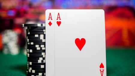Poker online, analisi completa di software e strumenti per il gioco: guida per giocatori