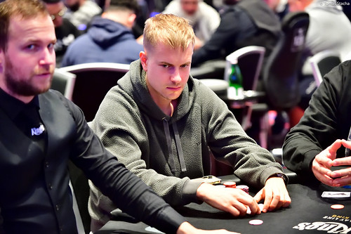 Viktor Blom, chi è uno dei migliori giocatori di poker online