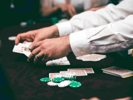 Poker, tre semplici consigli su come leggere l’avversario