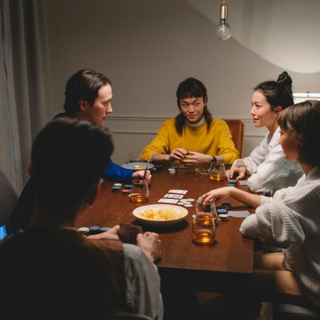 Perché il poker piace a tutti?