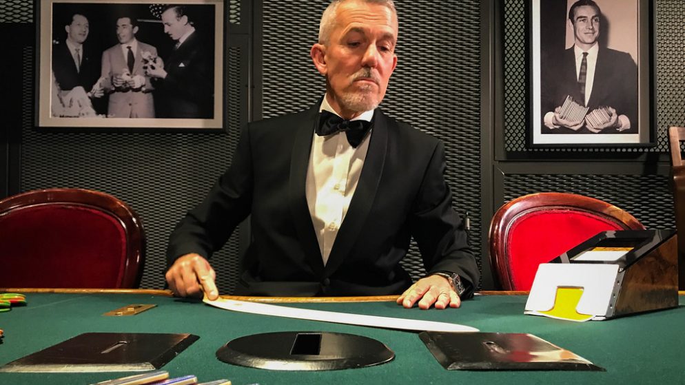 Croupier nel poker, come diventarlo