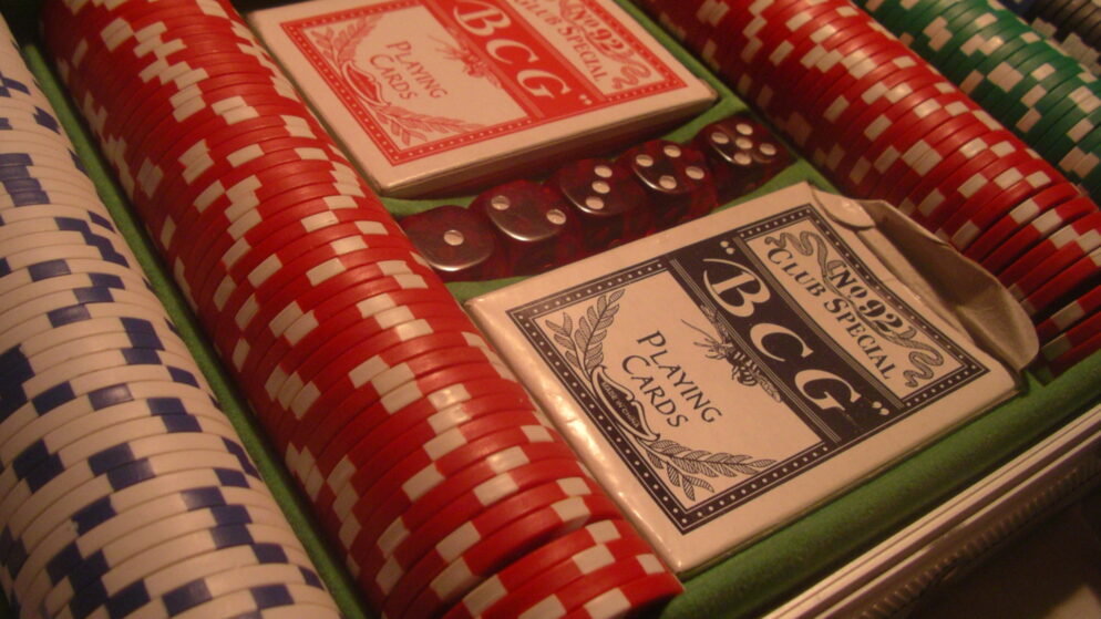 I Giochi di Carte dagli Anni ’80 a Oggi: Evoluzione, Cultura e Innovazione