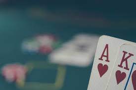 Quali sono i mezzi per poter imparare a giocare a poker