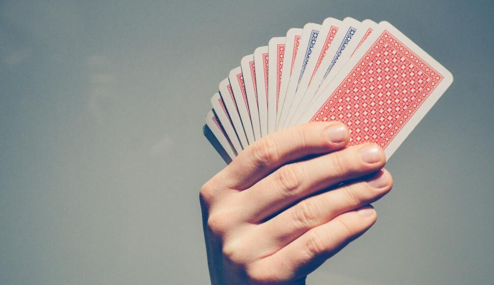 Il Ruolo del Caso nel Poker: Fortuna o Strategia?