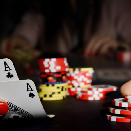 Come Non Giocare a Poker: Errori da Evitare per Non Compromettere la Partita