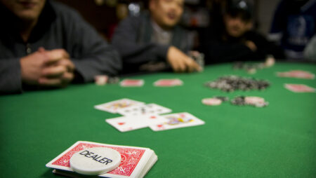 Come nel 2025 è Possibile Imparare a Giocare a Poker