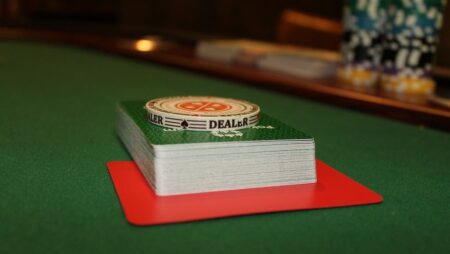 Cosa regalare alla Befana a chi ama il poker
