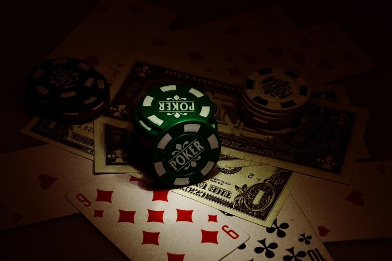 Il Poker attraverso gli Spot Pubblicitari: un Viaggio nel Marketing del Gioco