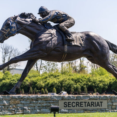 Il Cavallo Più Veloce della Storia: La Leggenda di Secretariat