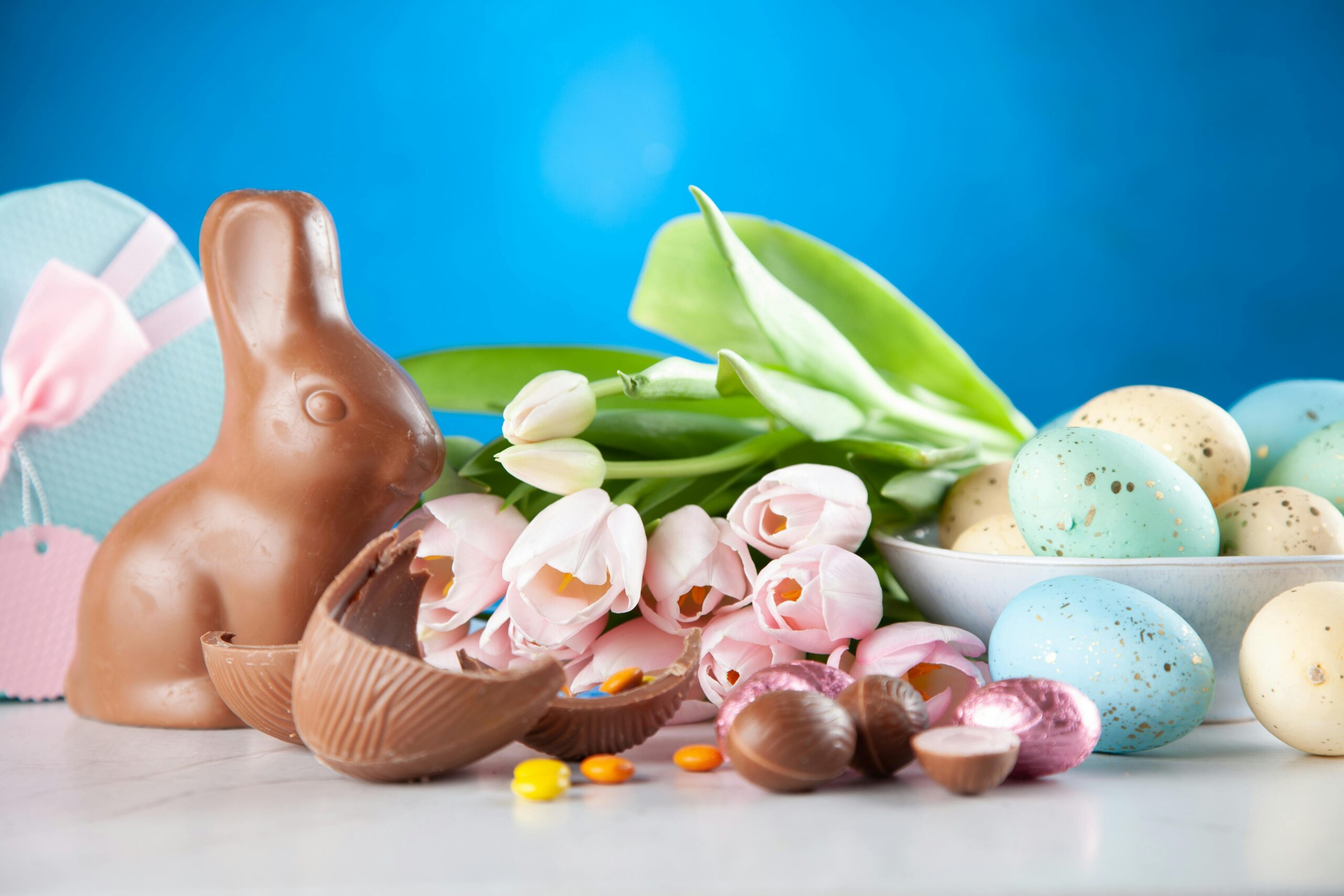Poker e Pasqua: Quando il Bluff Incontra le Uova di Cioccolato